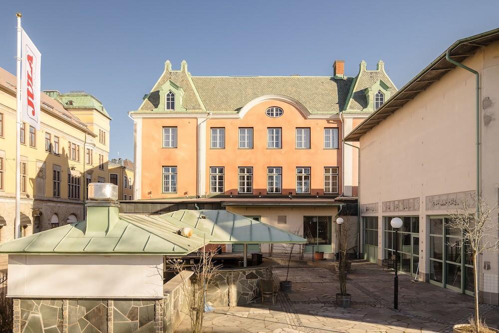 Skara Stadshotell Buitenkant foto